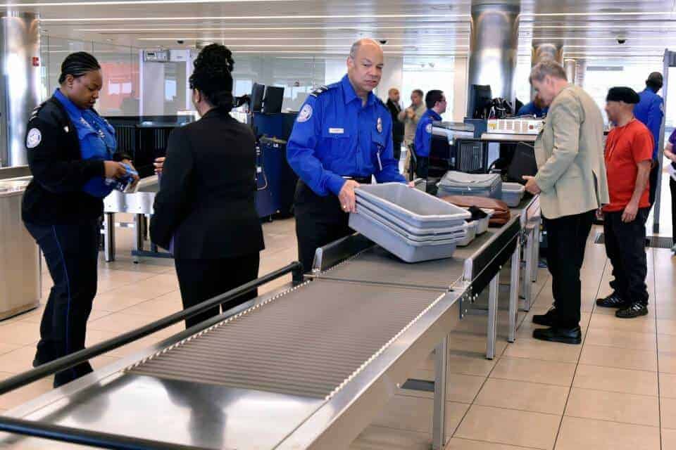 can i carry a blanket through TSA