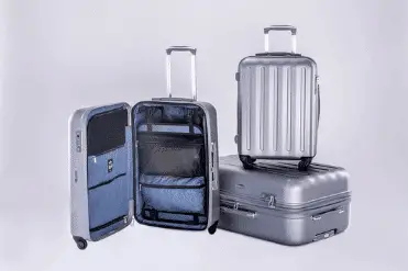 American tourister suitcase set